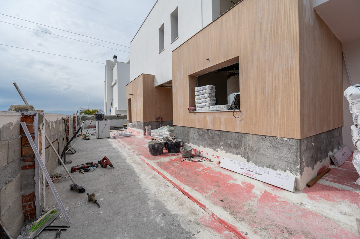 Newly Built Villa with Sea Views in West Nerja - 15