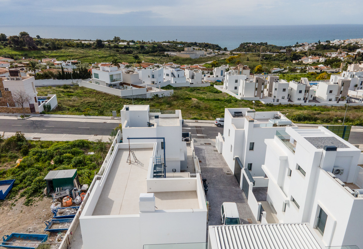 Newly Built Villa with Sea Views in West Nerja - 25