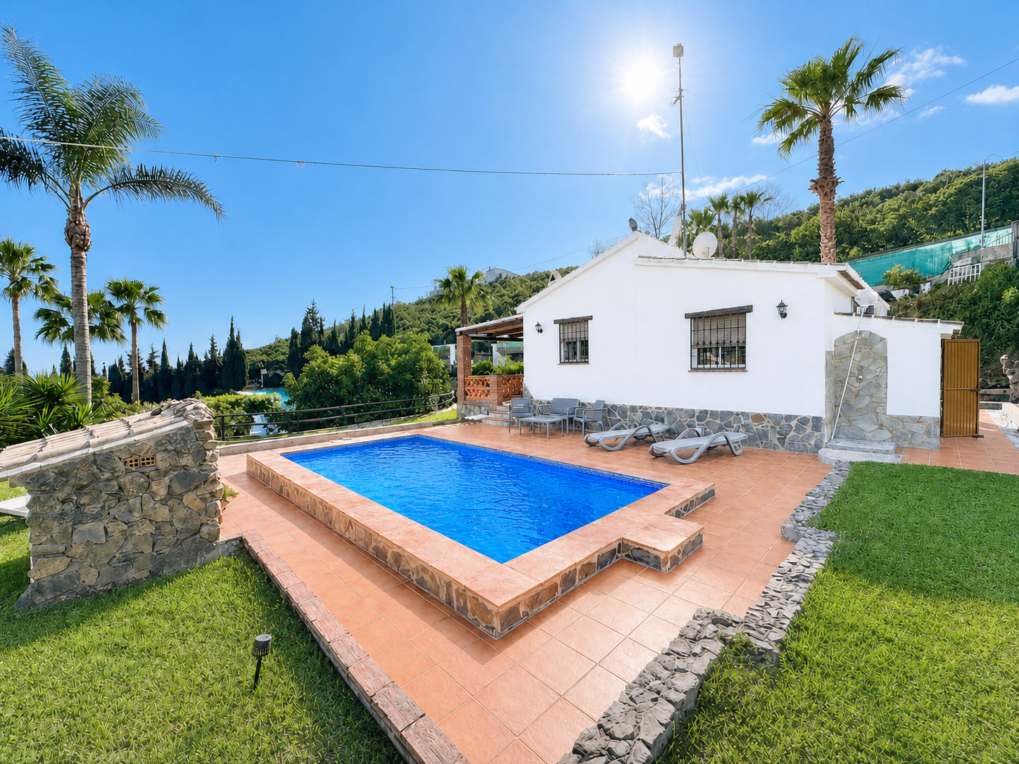 Country House for Sale in Frigiliana | 2 Bed | Pool | Tourist License