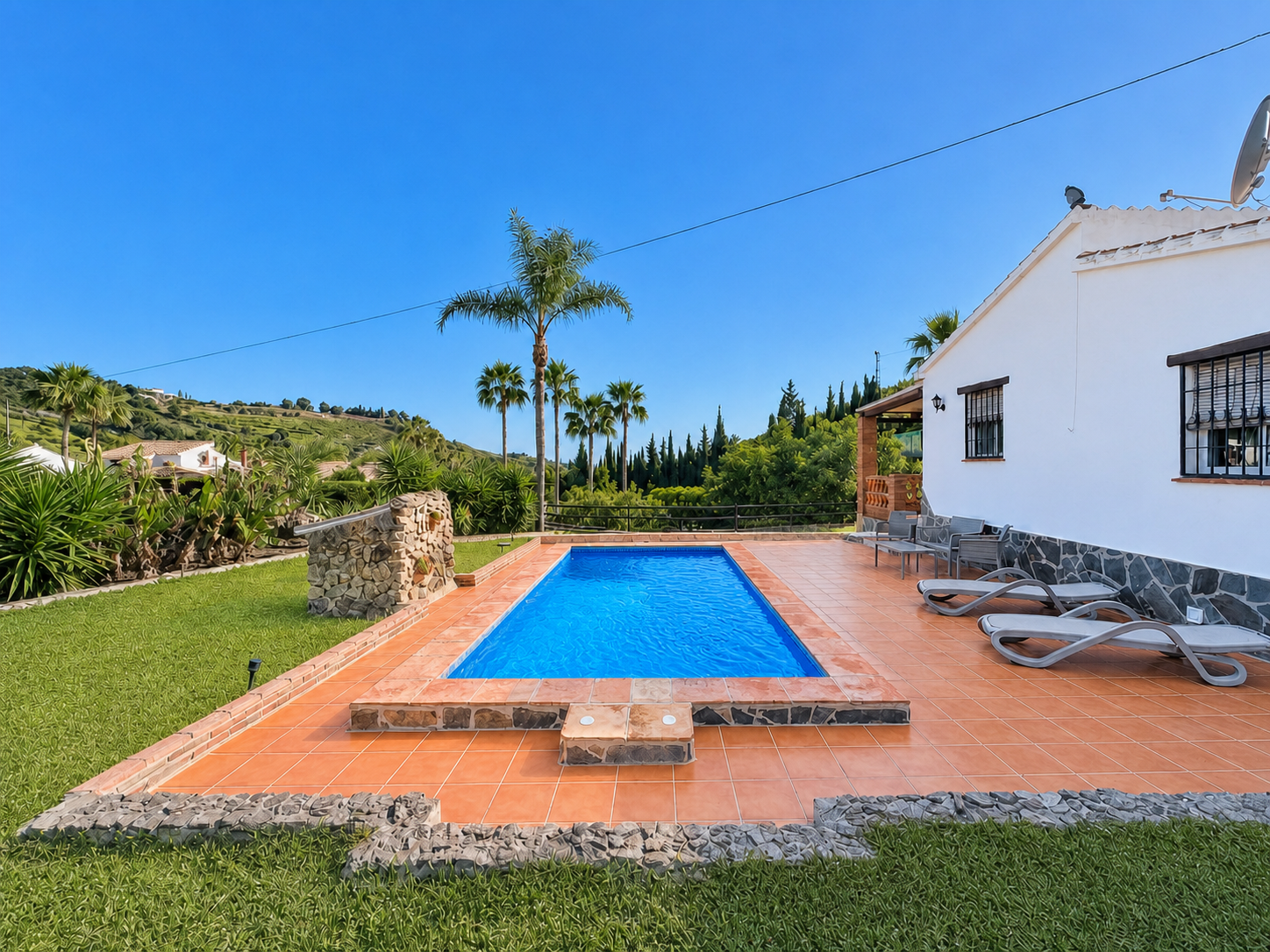 Country House for Sale in Frigiliana | 2 Bed | Pool | Tourist License - 3