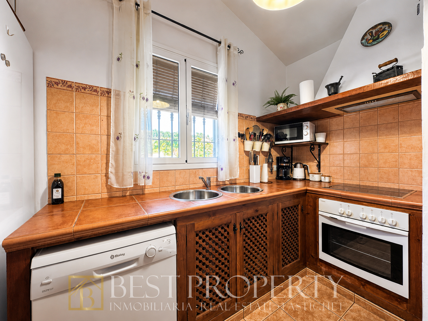 Country House for Sale in Frigiliana | 2 Bed | Pool | Tourist License - 10