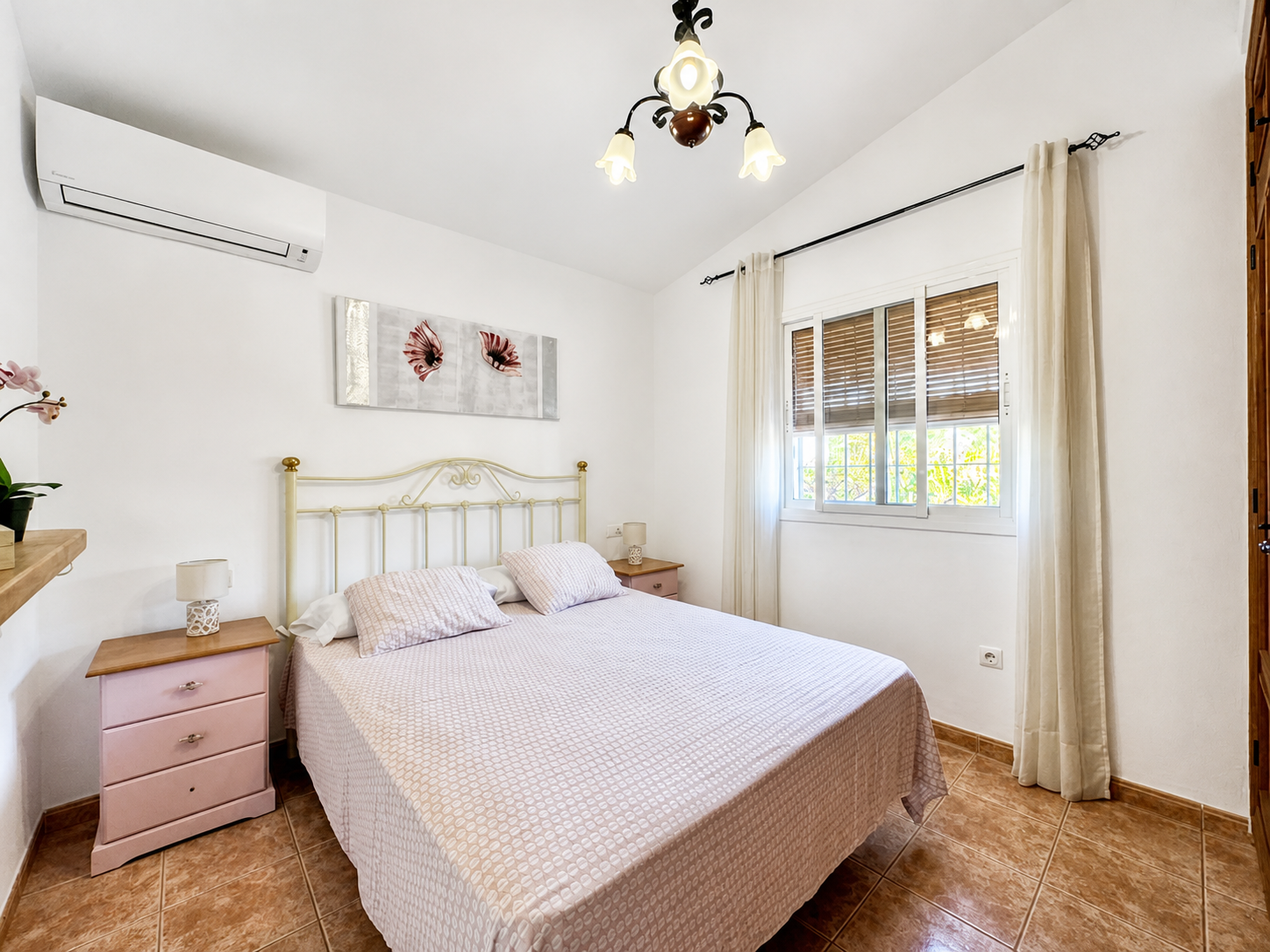 Country House for Sale in Frigiliana | 2 Bed | Pool | Tourist License - 11
