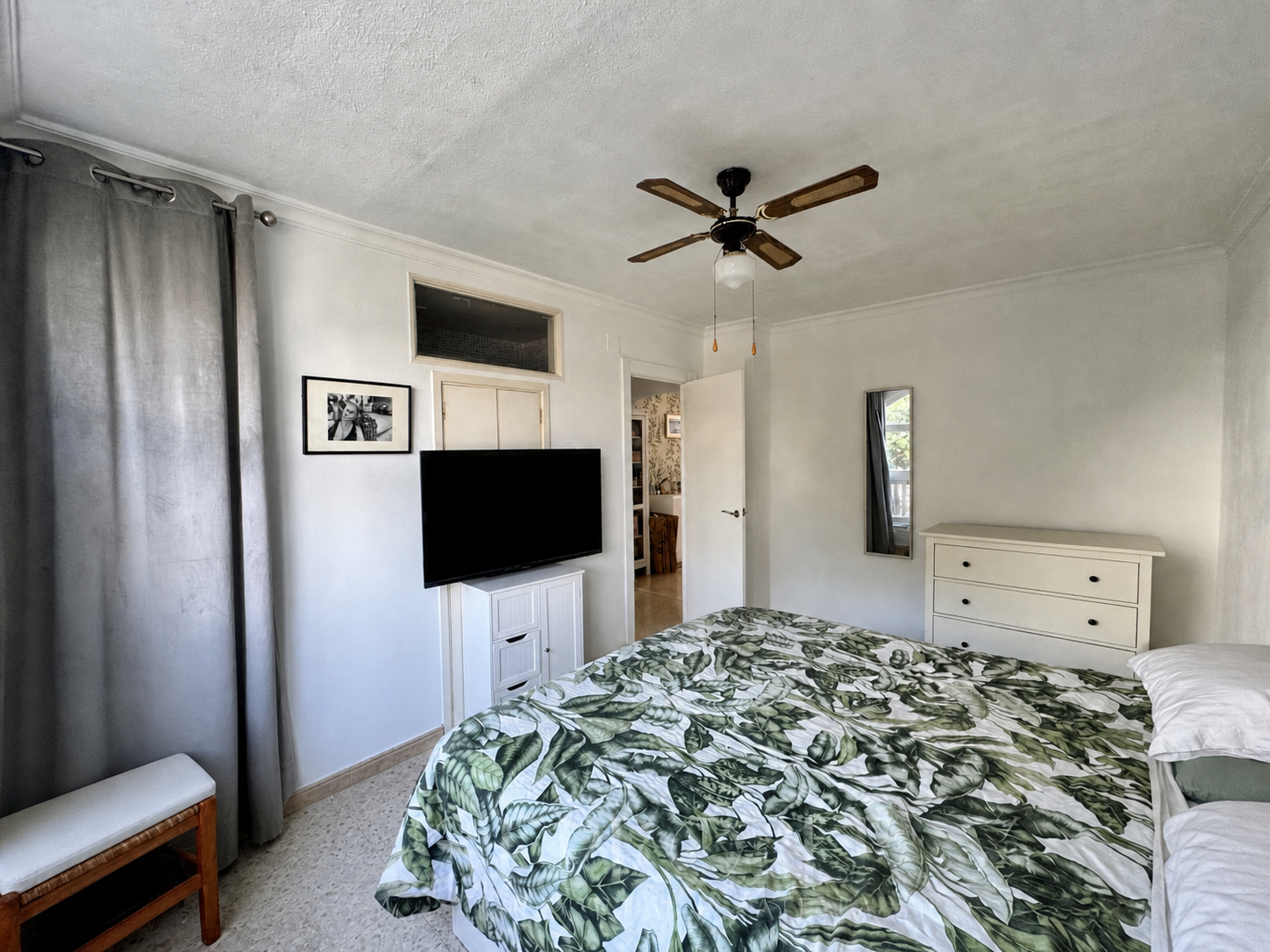 Apartment for sale in Benalmádena, Arroyo de la Miel - Photo 9