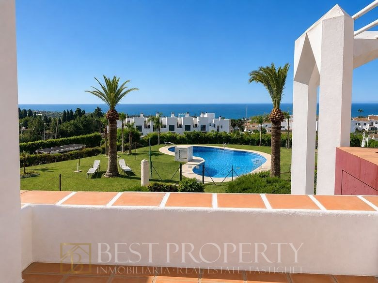 Townhouse for sale in Capistrano, Nerja - Private garden