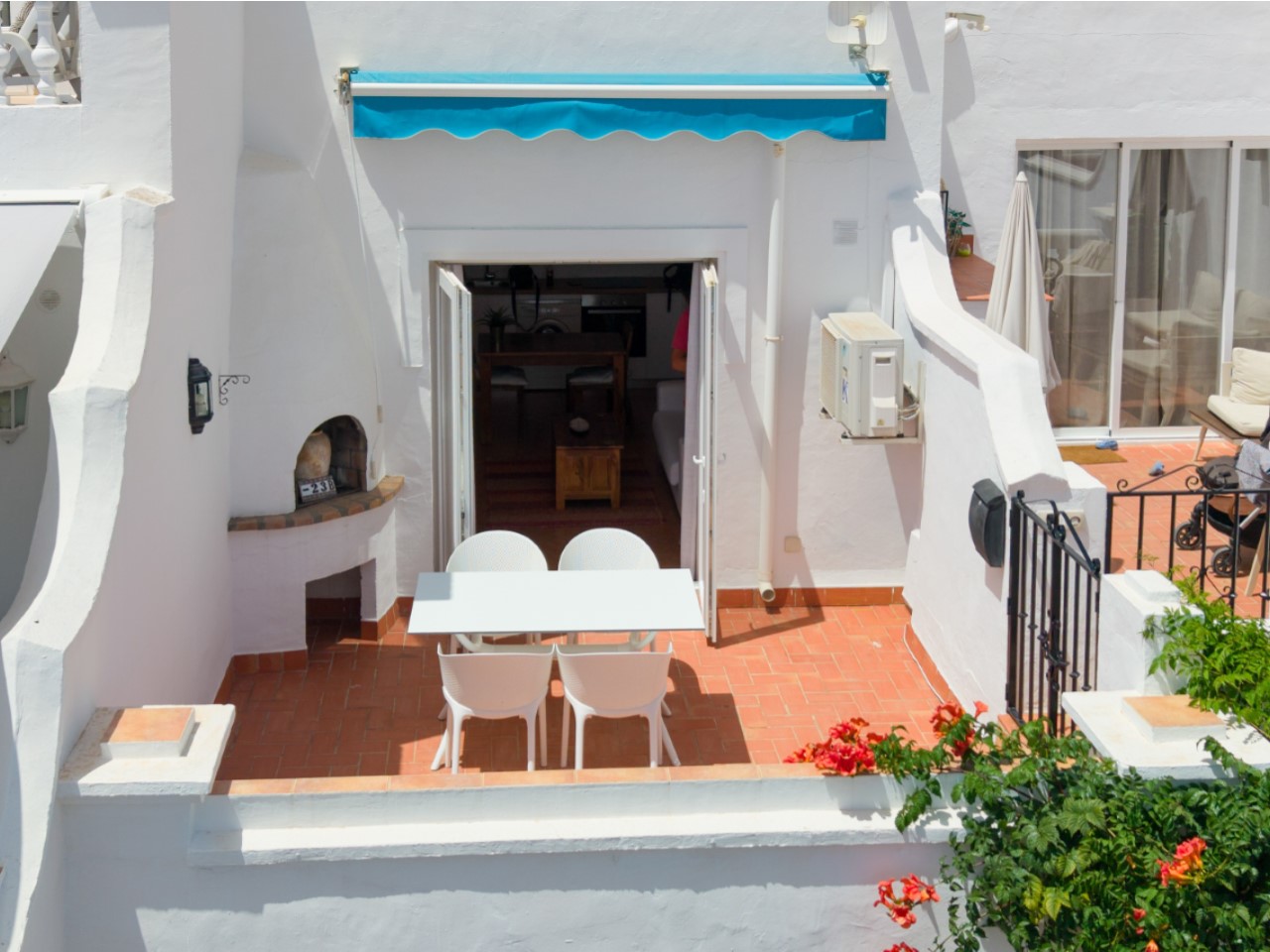 Apartment in Burriana, Nerja - Image 4