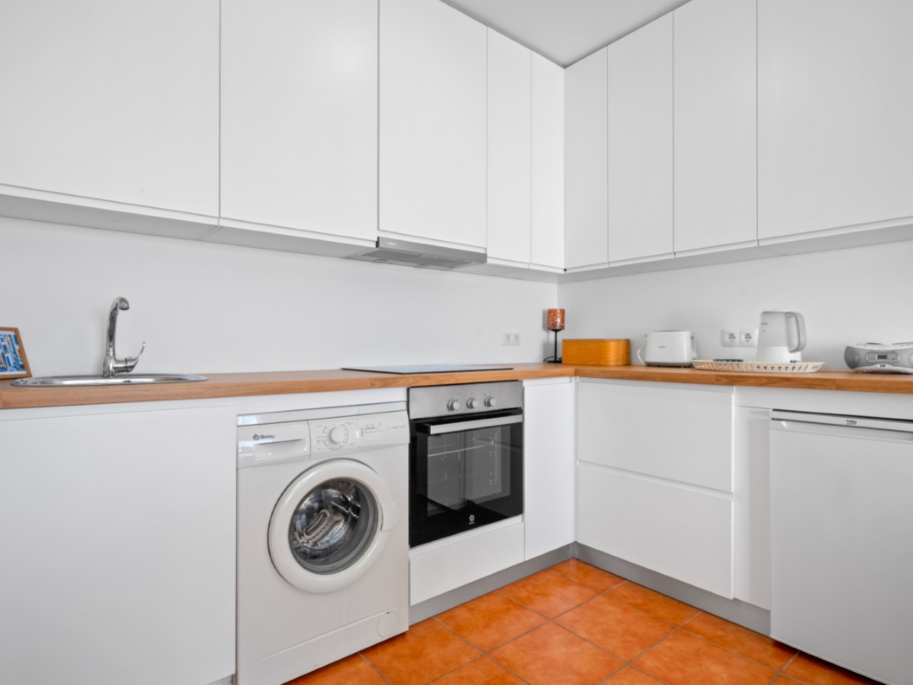 Apartment in Burriana, Nerja - Image 11