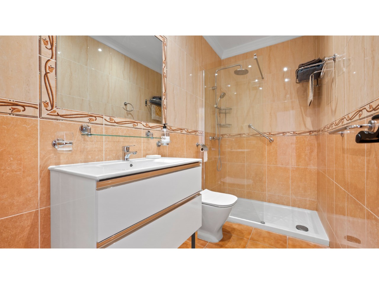 Apartment in Burriana, Nerja - Image 12