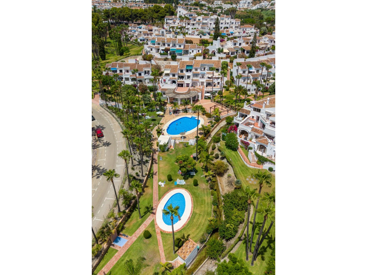 Apartment in Burriana, Nerja - Image 14
