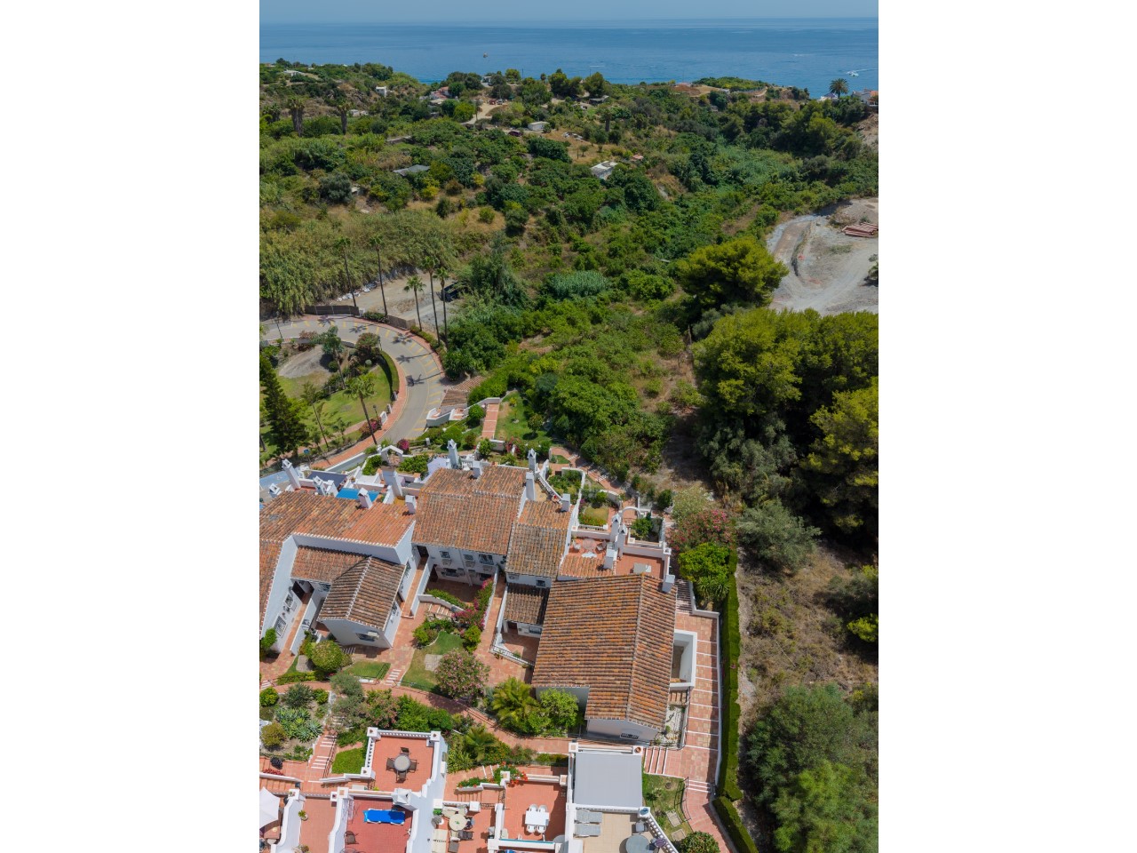 Apartment in Burriana, Nerja - Image 16