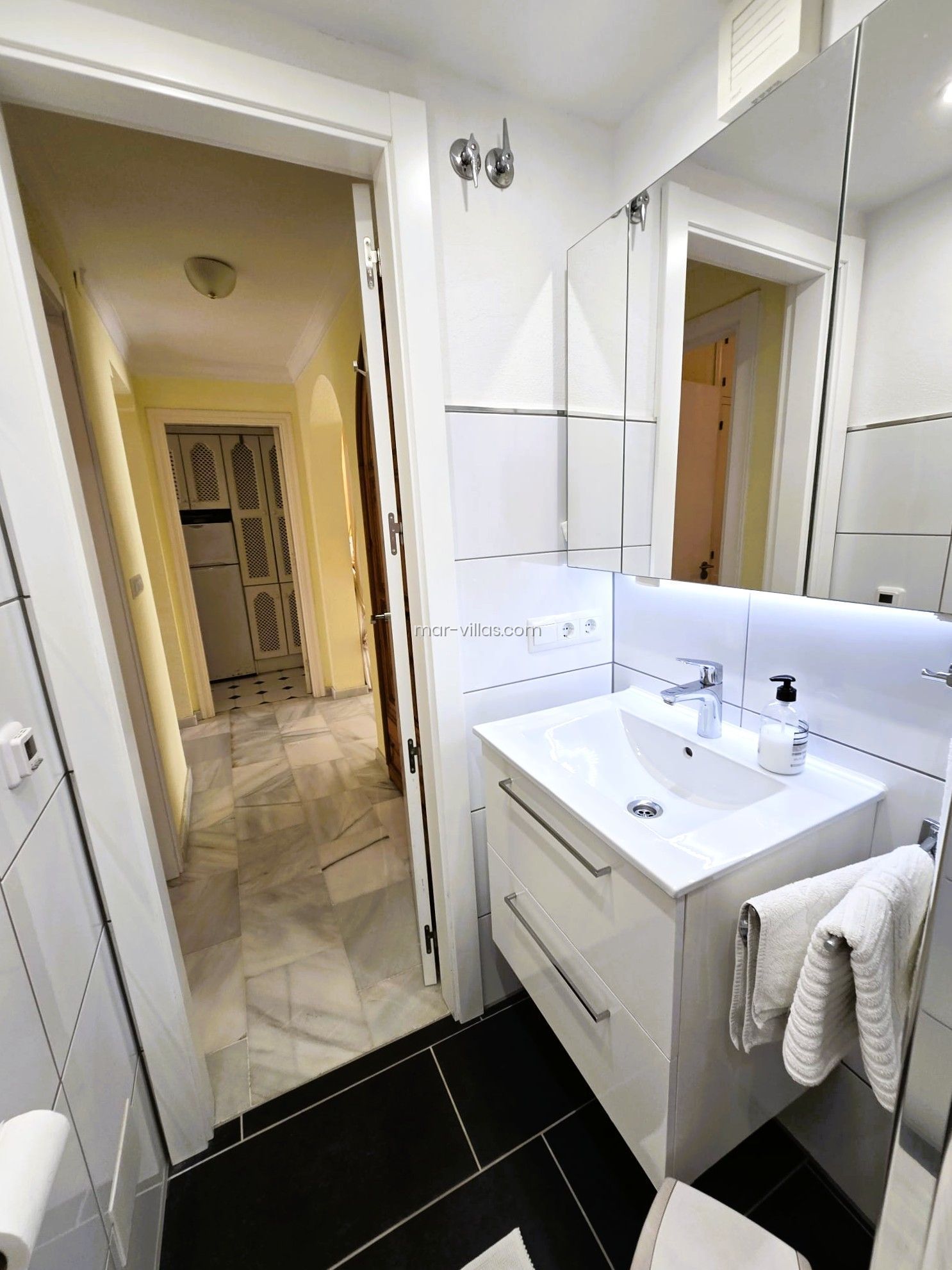 Frontline beach apartment Torrecilla, Nerja – photo 17