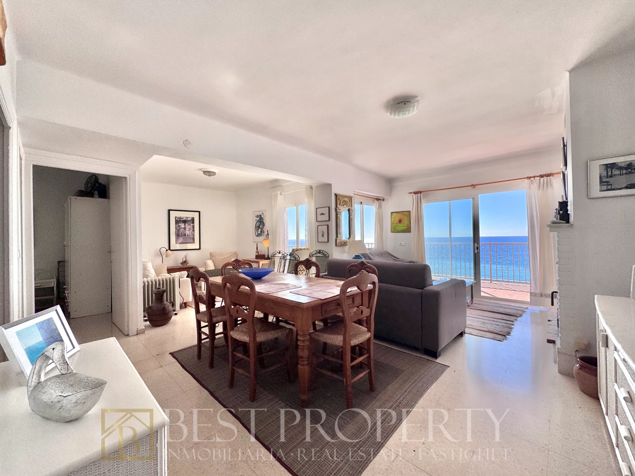 Beachfront apartment Carabeo Nerja - Image 4