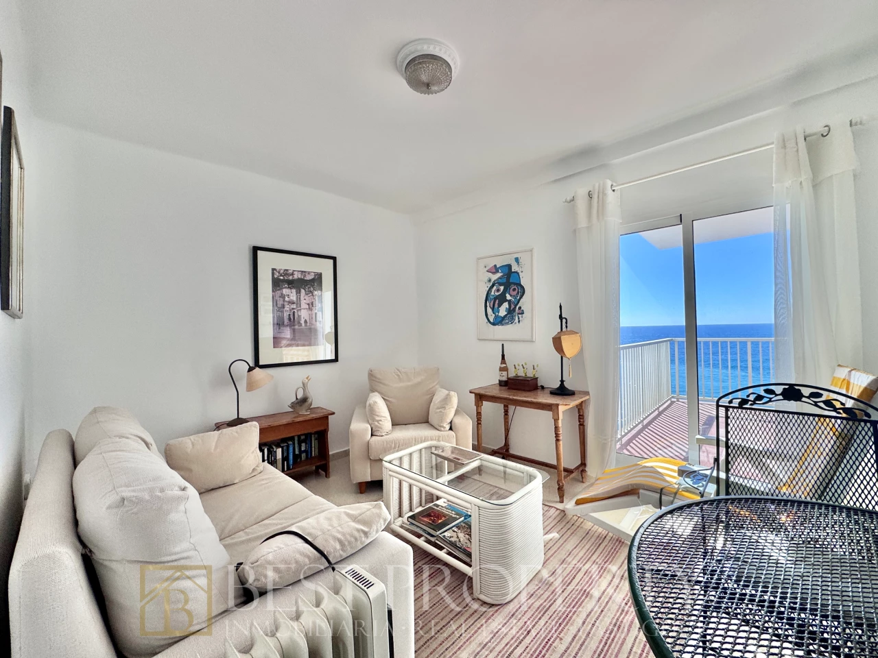 Beachfront apartment Carabeo Nerja - Image 6