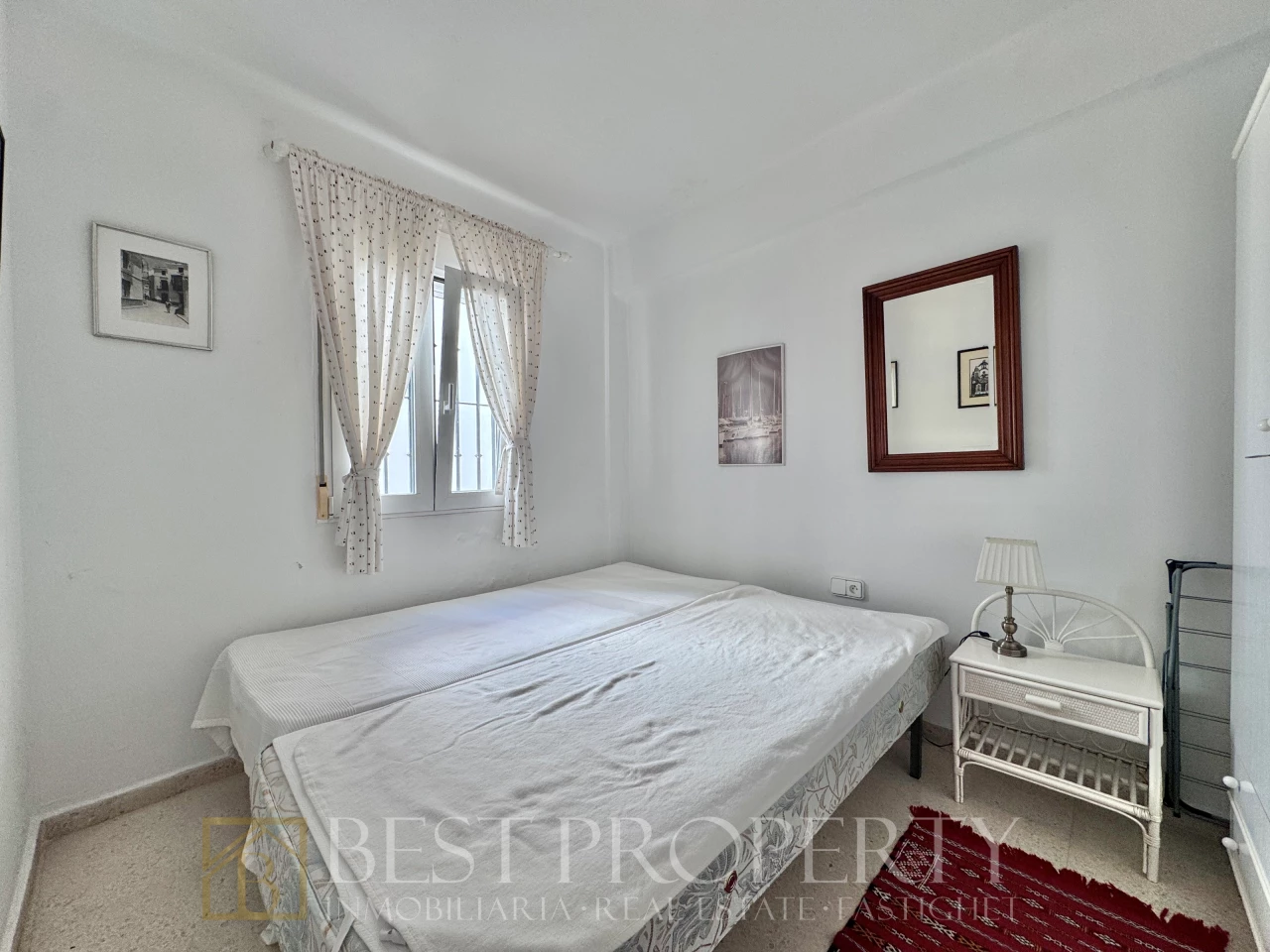 Beachfront apartment Carabeo Nerja - Image 8