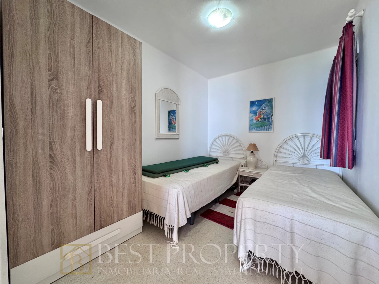 Beachfront apartment Carabeo Nerja - Image 9