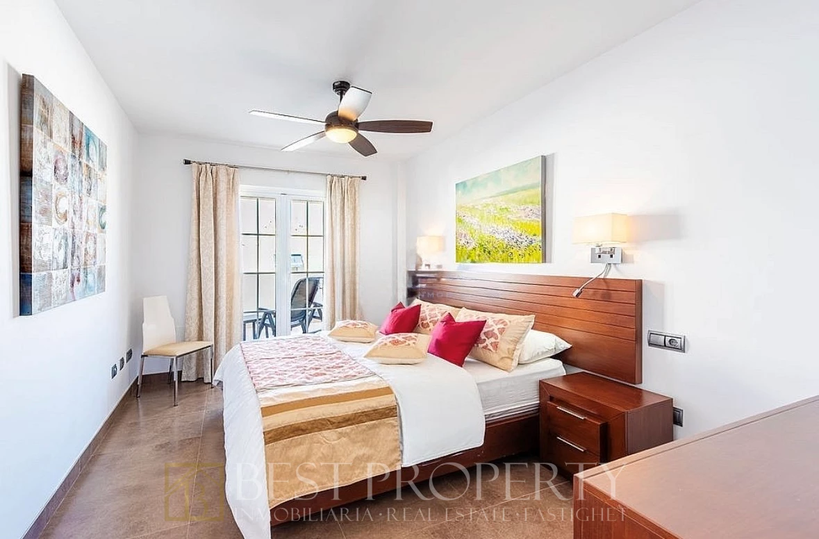 Luxury penthouse Plaza España Nerja - Image 11