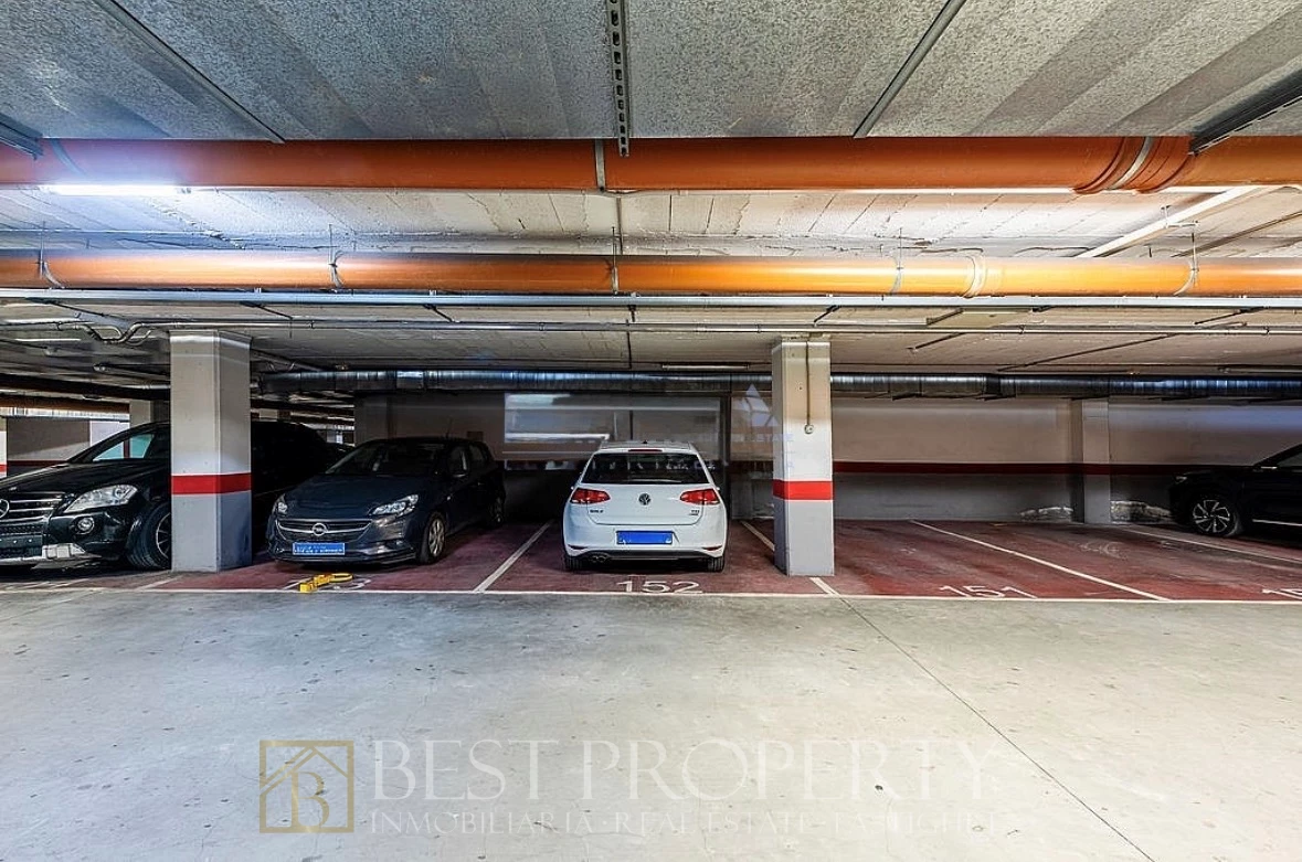 Luxury penthouse Plaza España Nerja - Image 19