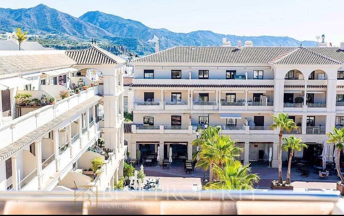 Luxury penthouse Plaza España Nerja - Image 20