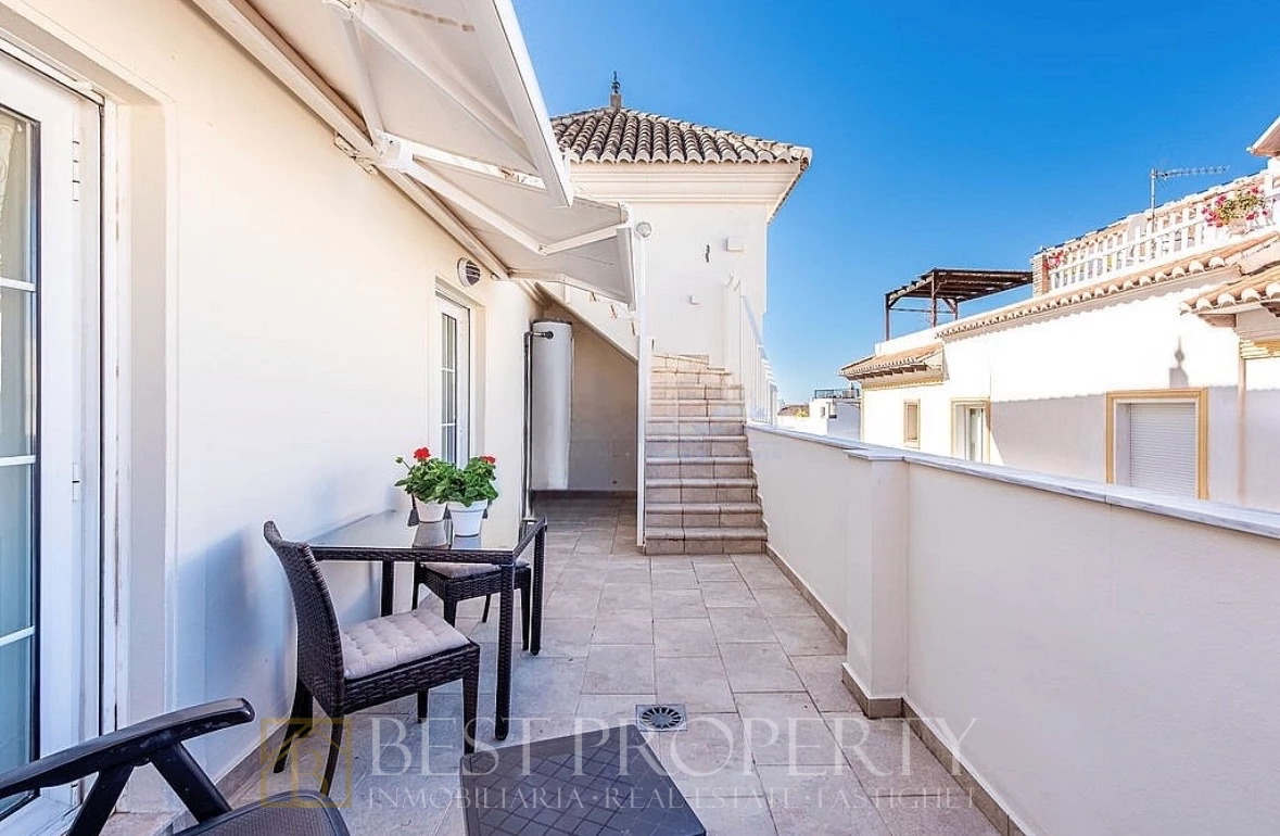 Luxury penthouse Plaza España Nerja - Image 5